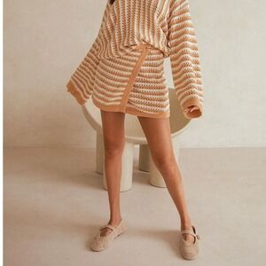 NWT Sabo Skirt Bryn Mini Skirt Size S Tan White Striped Crochet Knit Wrap Casual